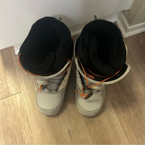 ThirtyTwo Women's Snowboard Boots Double Boa Size 10 - Picture 5 of 7